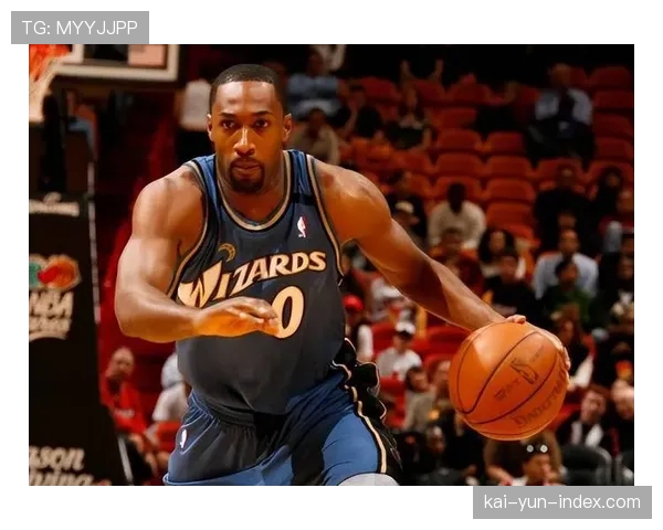 阿利兹约翰逊进攻篮板拼抢积极 深圳二次进攻机会因此增多